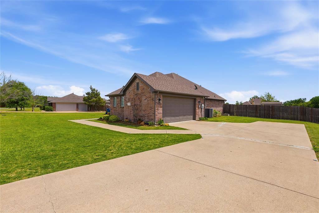 182 Portales Drive, Aledo, TX 76008