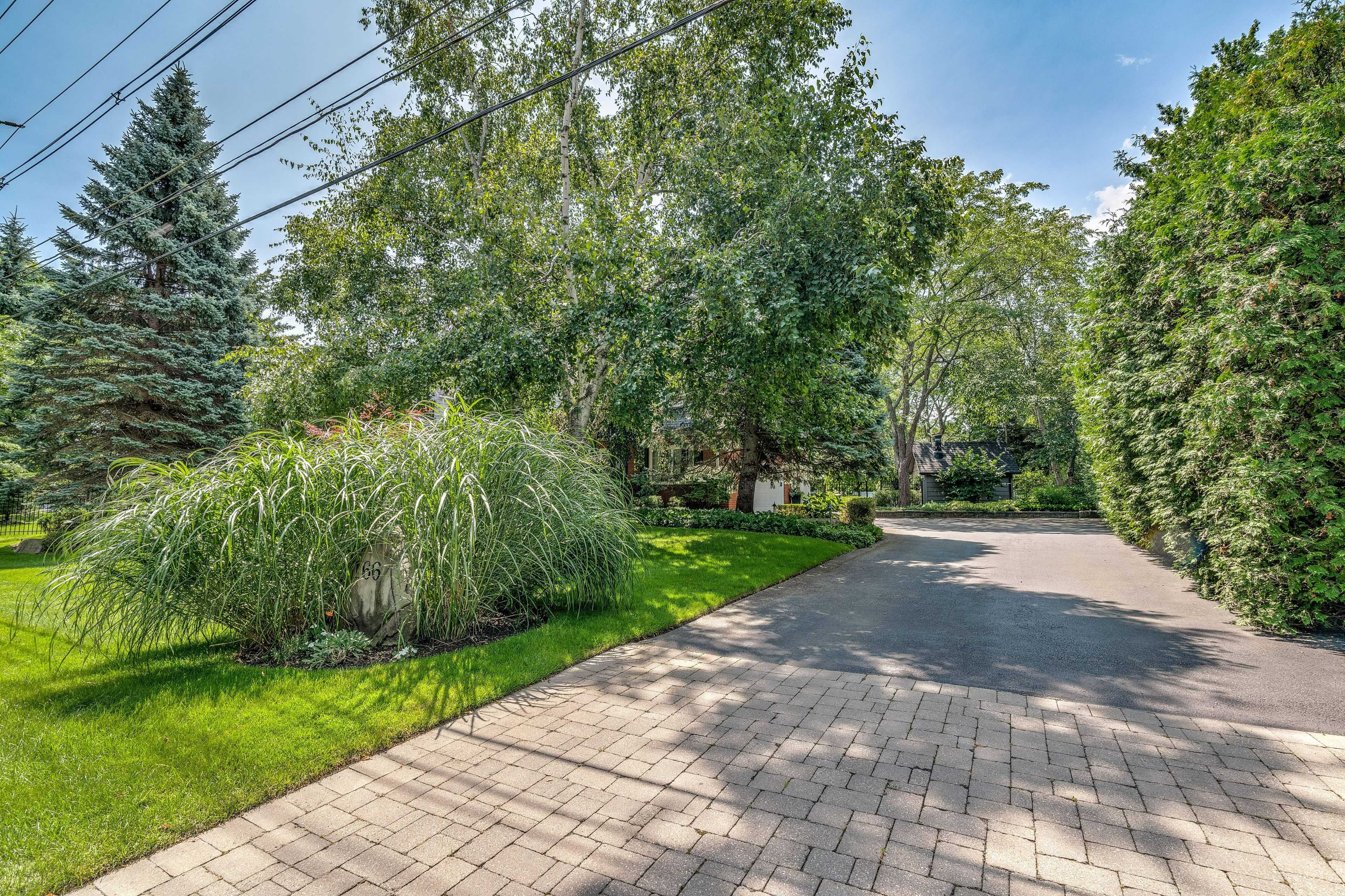 166 Maple Grove DR, Oakville, ON L6J 4V1