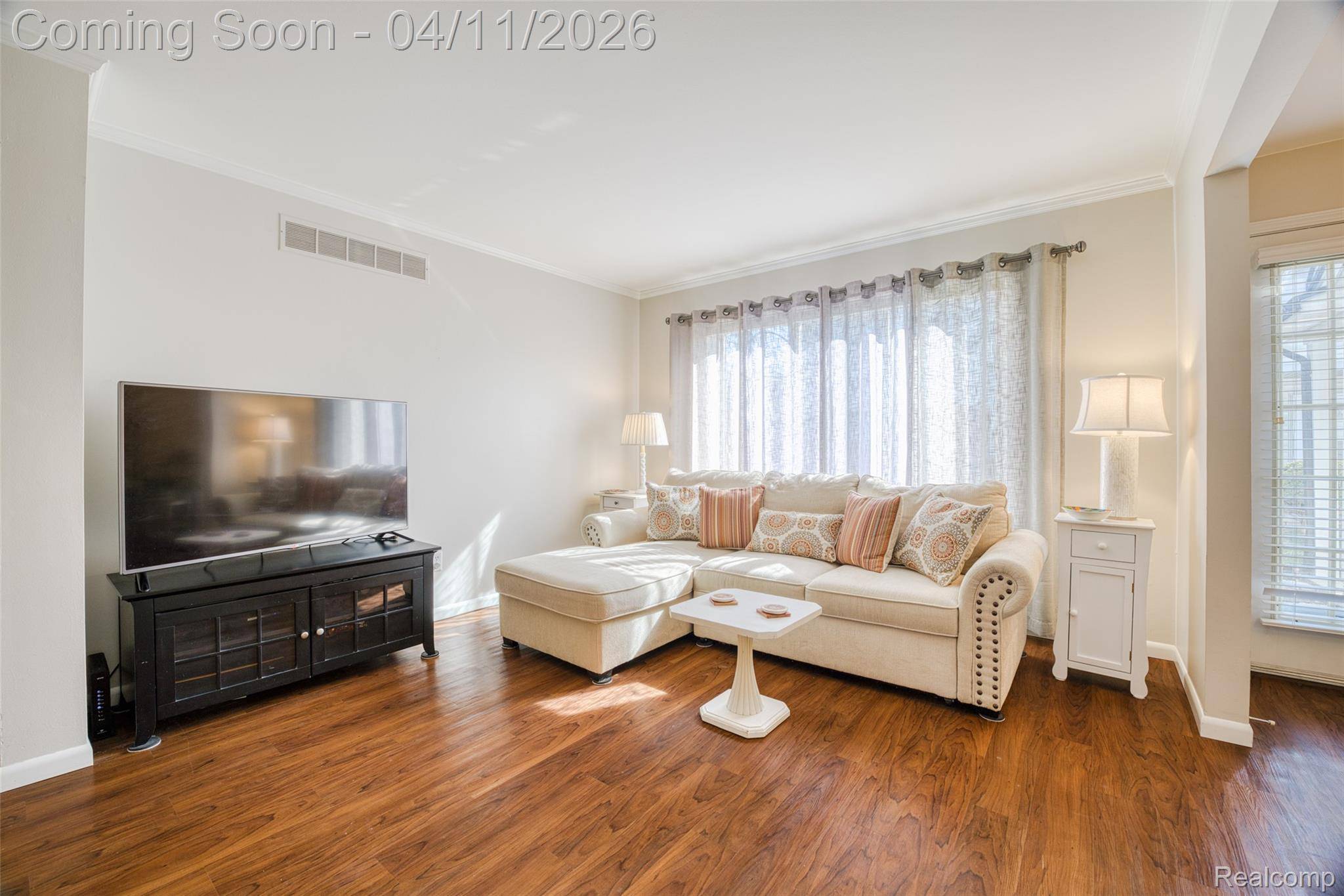 24615 Park Terrace DR, Harrison Charter Township, MI 48045