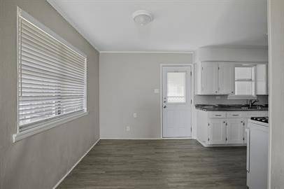 208 D Street, Whitesboro, TX 76273