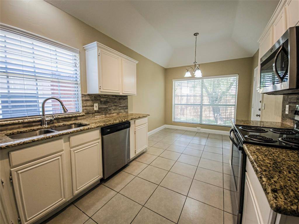 1524 High Pointe Lane, Cedar Hill, TX 75104