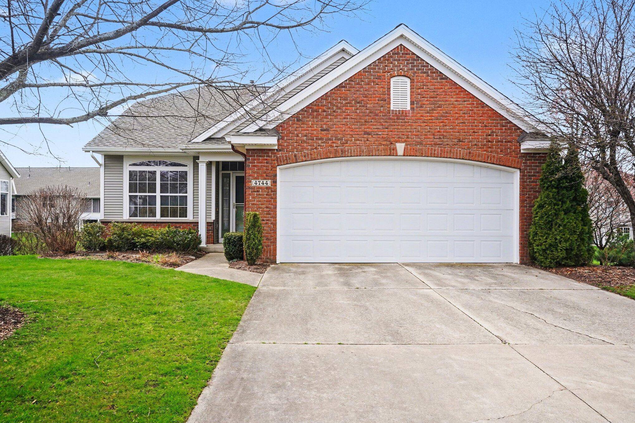 4744 Hedgestone CT #5, Laketown Twp, MI 49423