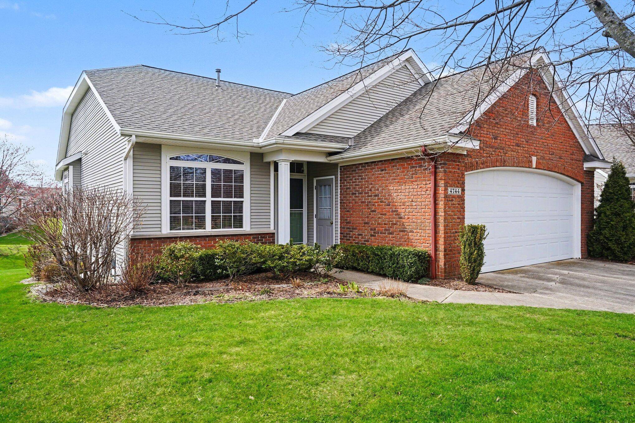 4744 Hedgestone CT #5, Laketown Twp, MI 49423