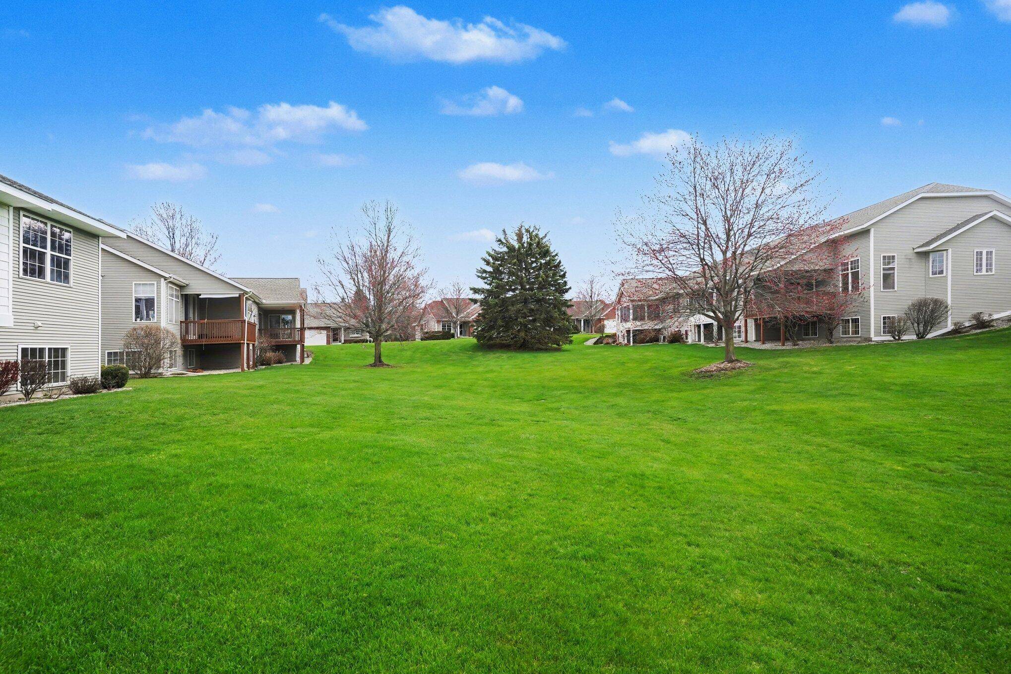 4744 Hedgestone CT #5, Laketown Twp, MI 49423