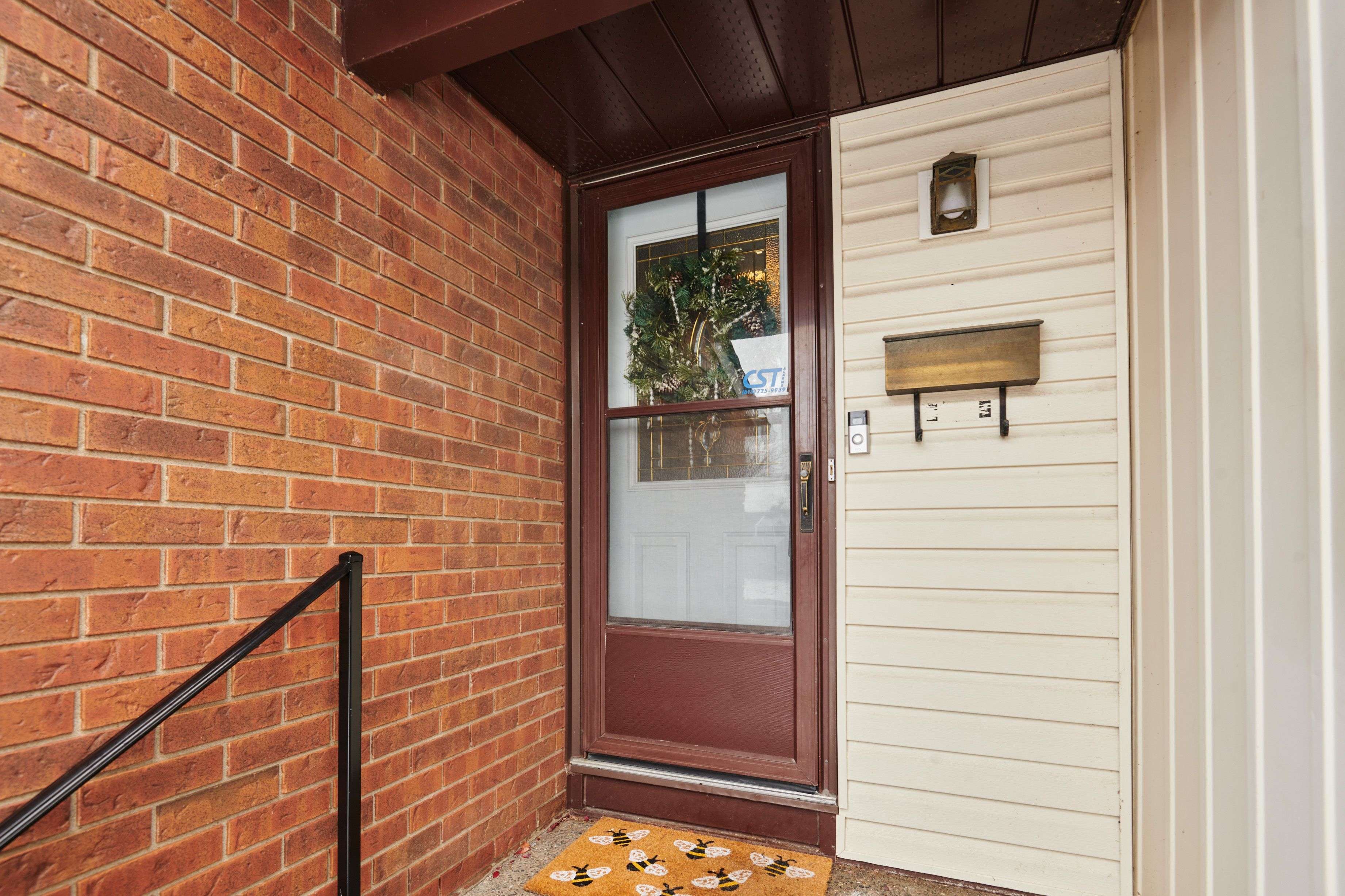 152 Burnetts Grove CIR, Barrhaven, ON K2J 1S9