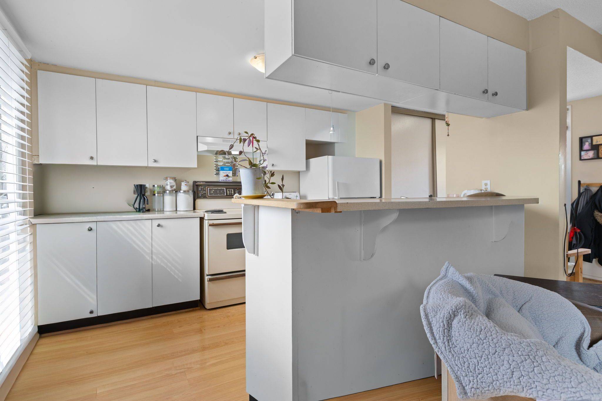 1204 Shillington AVE #8, Carlington - Central Park, ON K1Z 7Z4