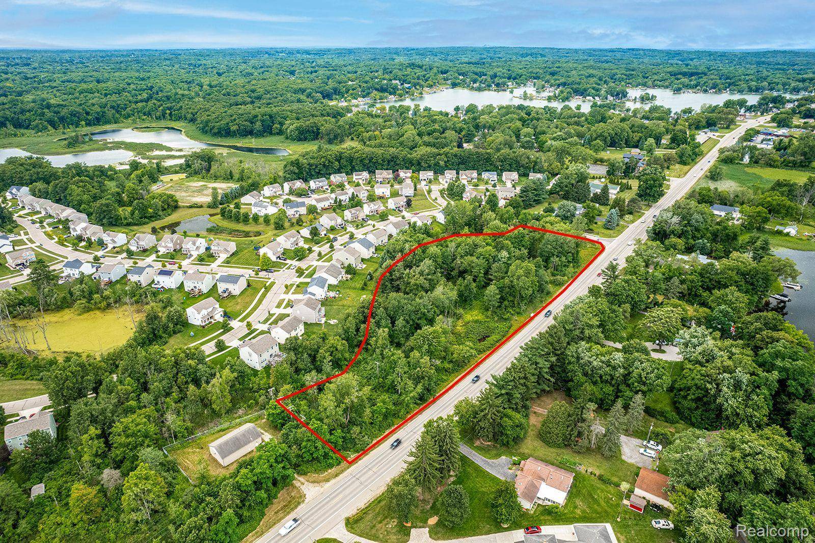 2436 Ortonville RD, Brandon Twp, MI 48462