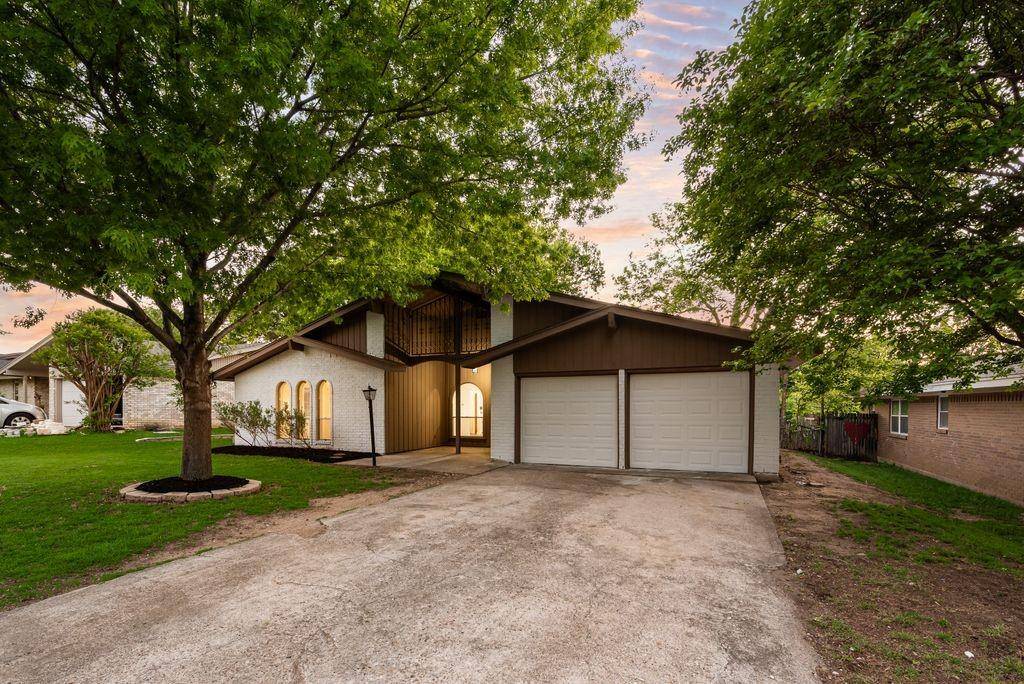 1614 Brent Court, Grand Prairie, TX 75051