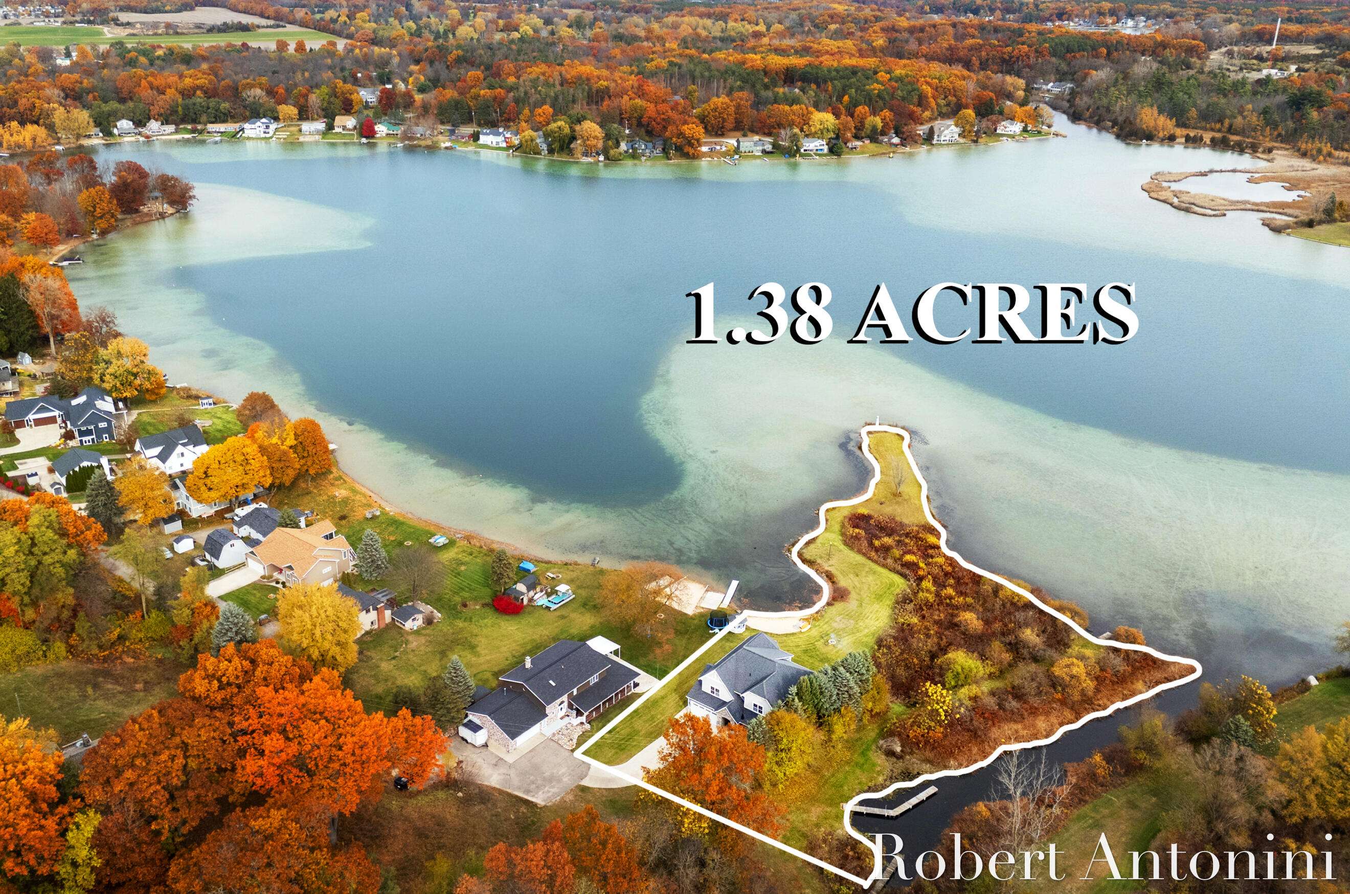 250 Shore DR, Yankee Springs Twp, MI 49348