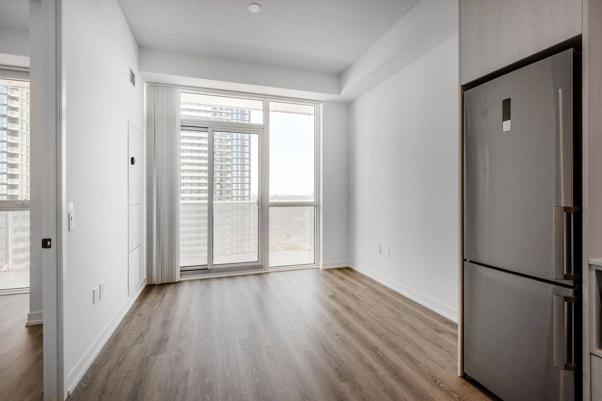 195 Commerce ST #3201, Vaughan, ON L4K 0P9