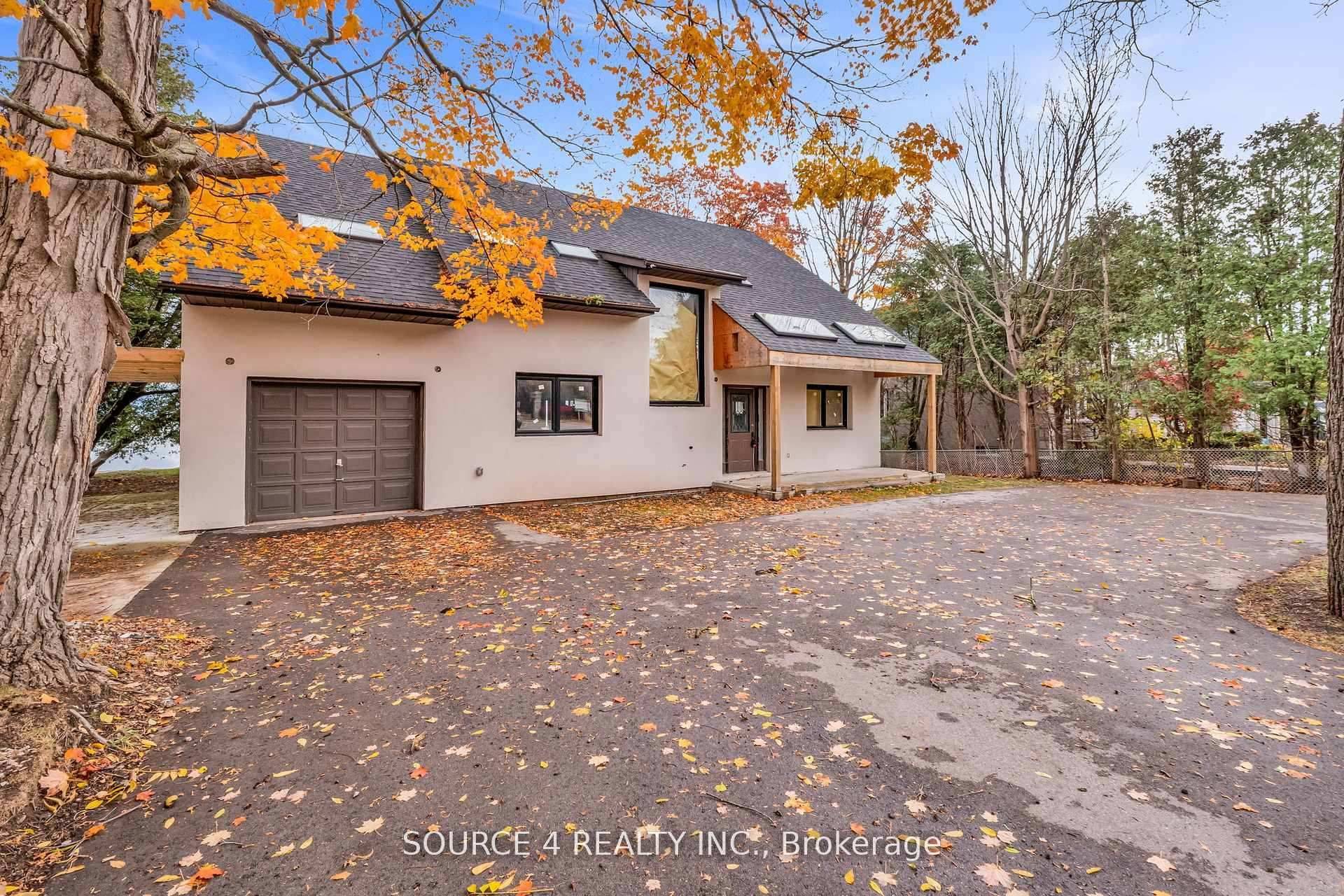 1376 Lakeshore RD W, Oakville, ON L6L 1G2