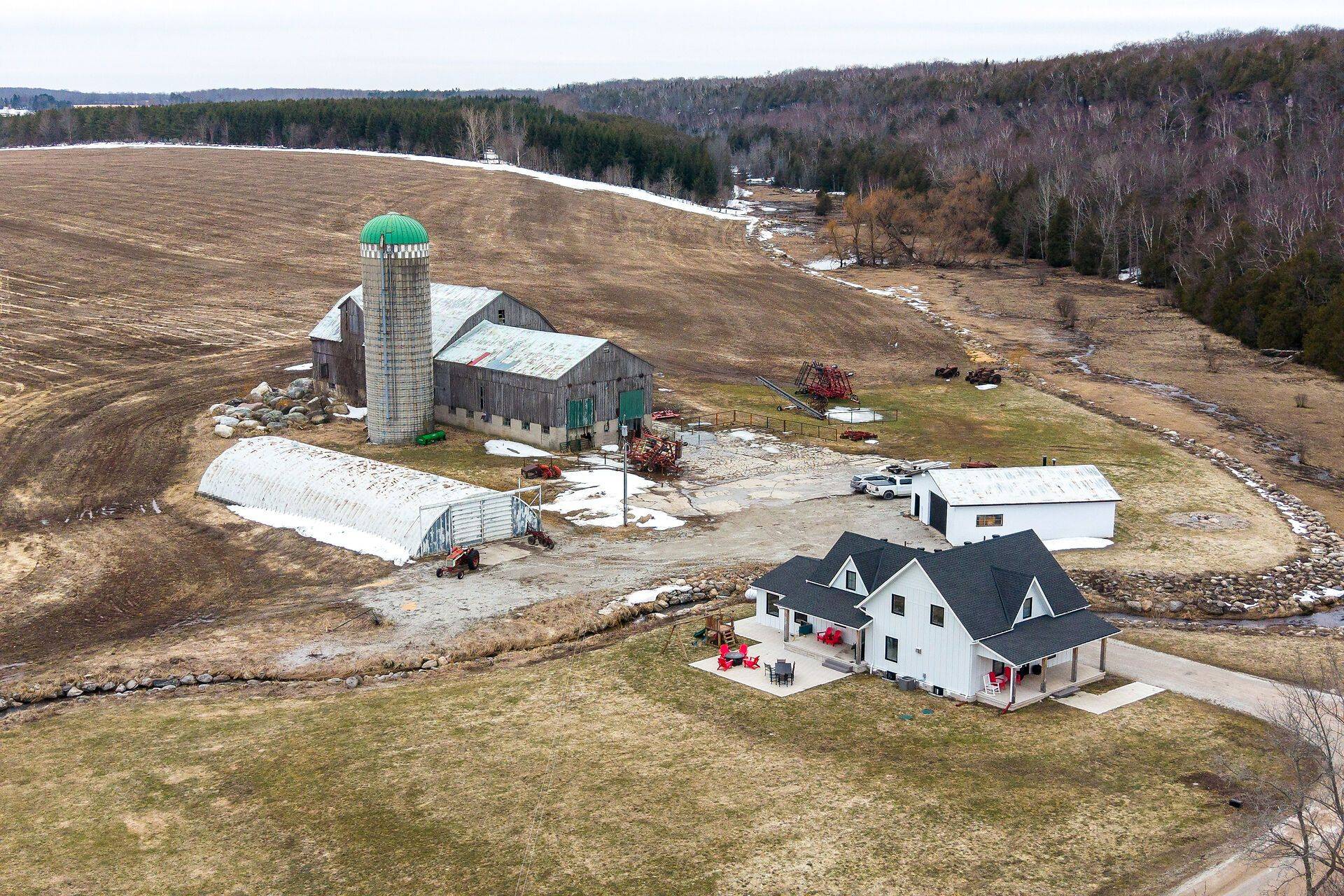 383230 Dawson RD, Georgian Bluffs, ON N0H 2T0