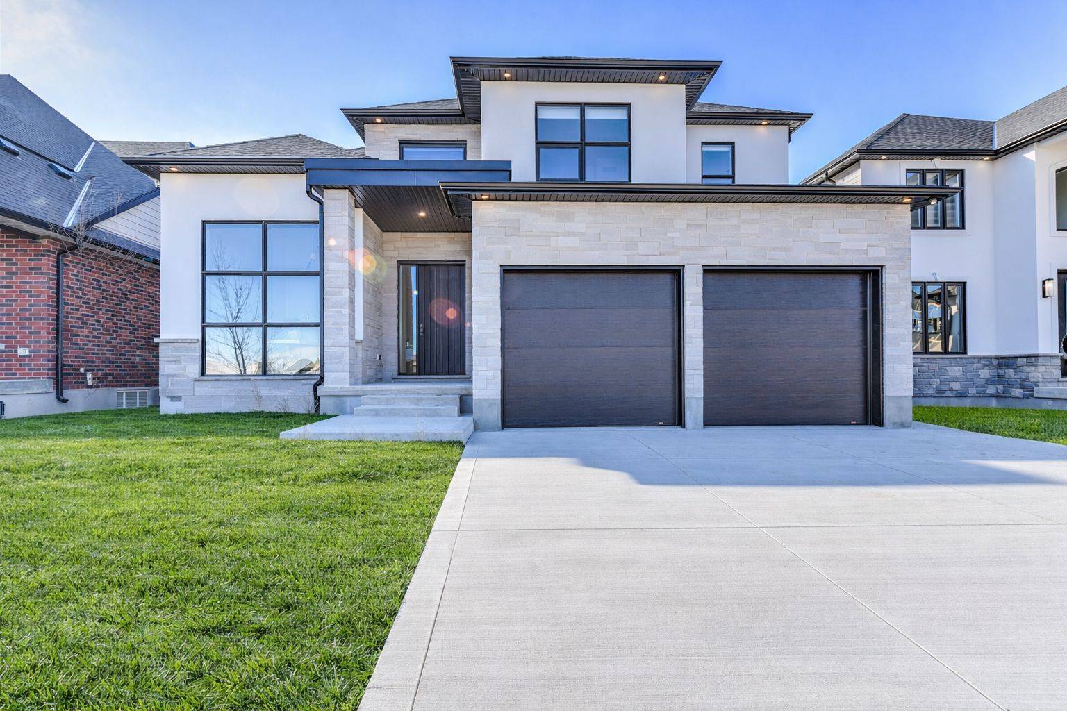 102 Silver Maple CIR, Thames Centre, ON N0M 2P0