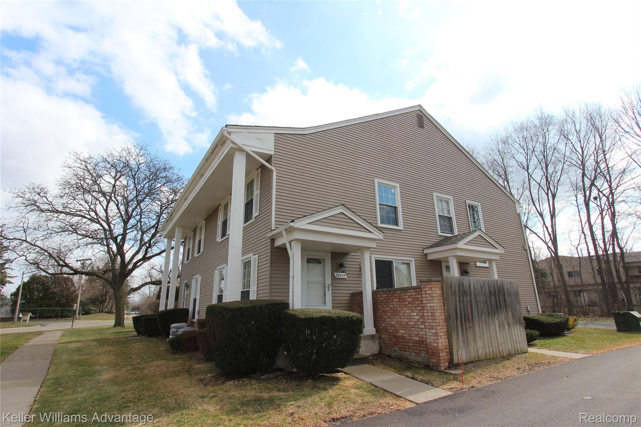 23435 Stonehenge BLVD, Novi, MI 48375