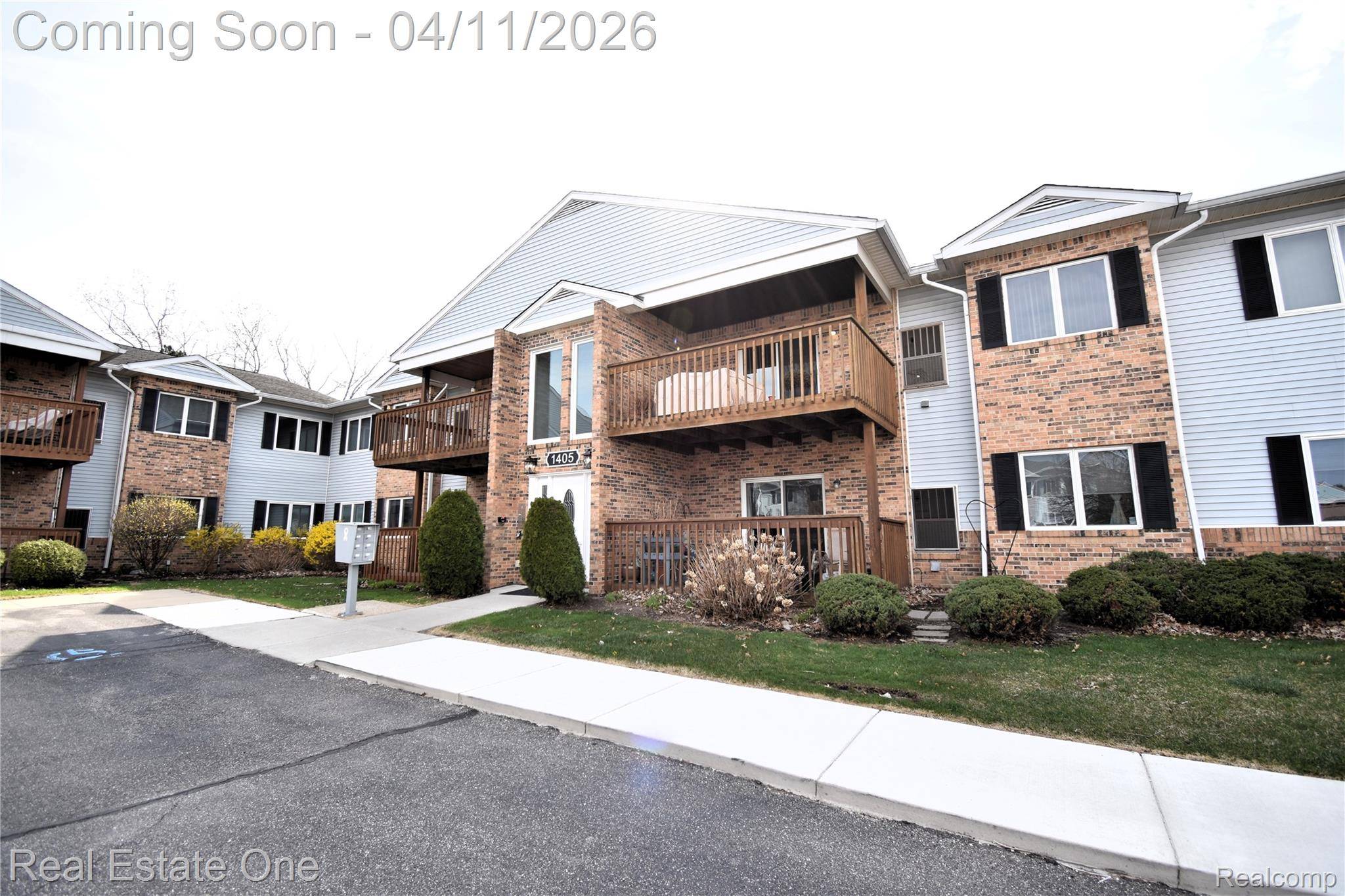 1405 Harbour Blvd Unit #147, Trenton, MI 48183