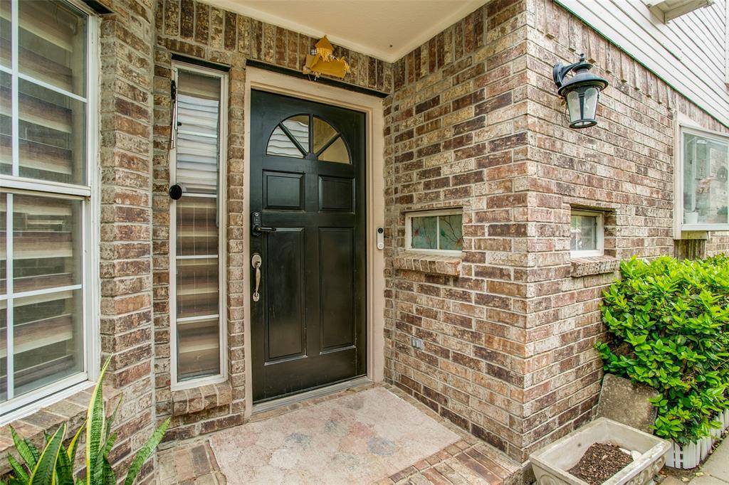 9432 Blue Jay Way, Irving, TX 75063