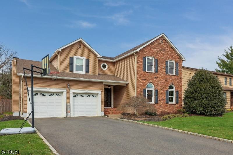 96 Beechwood Cir, Hillsborough Twp., NJ 08844