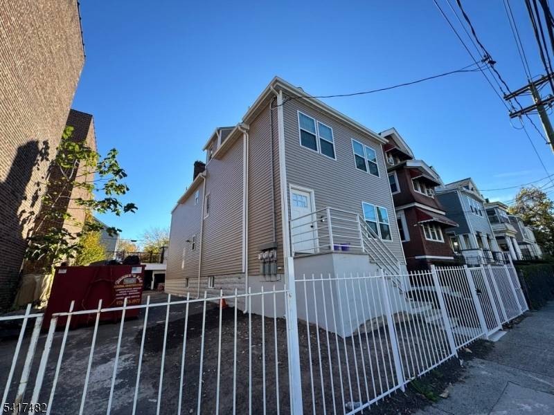 858 S 16Th St, Newark City, NJ 07108