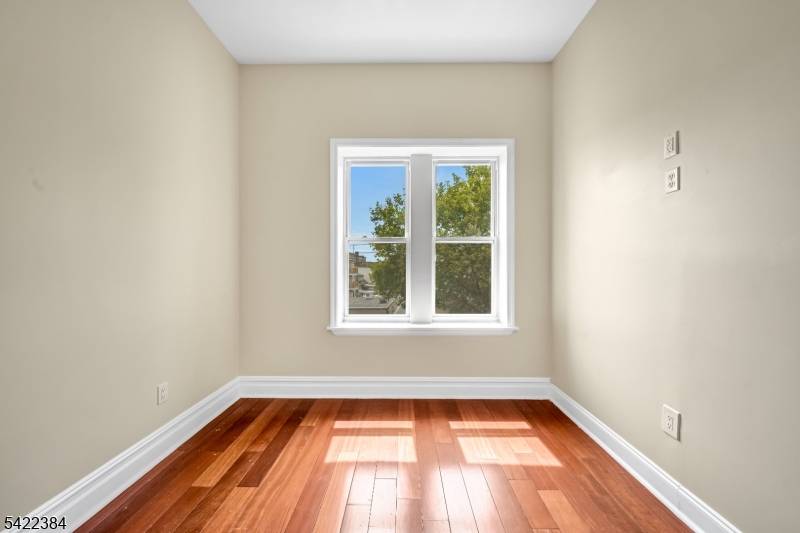 240 Clendenny Ave #5A, Jersey City, NJ 07304