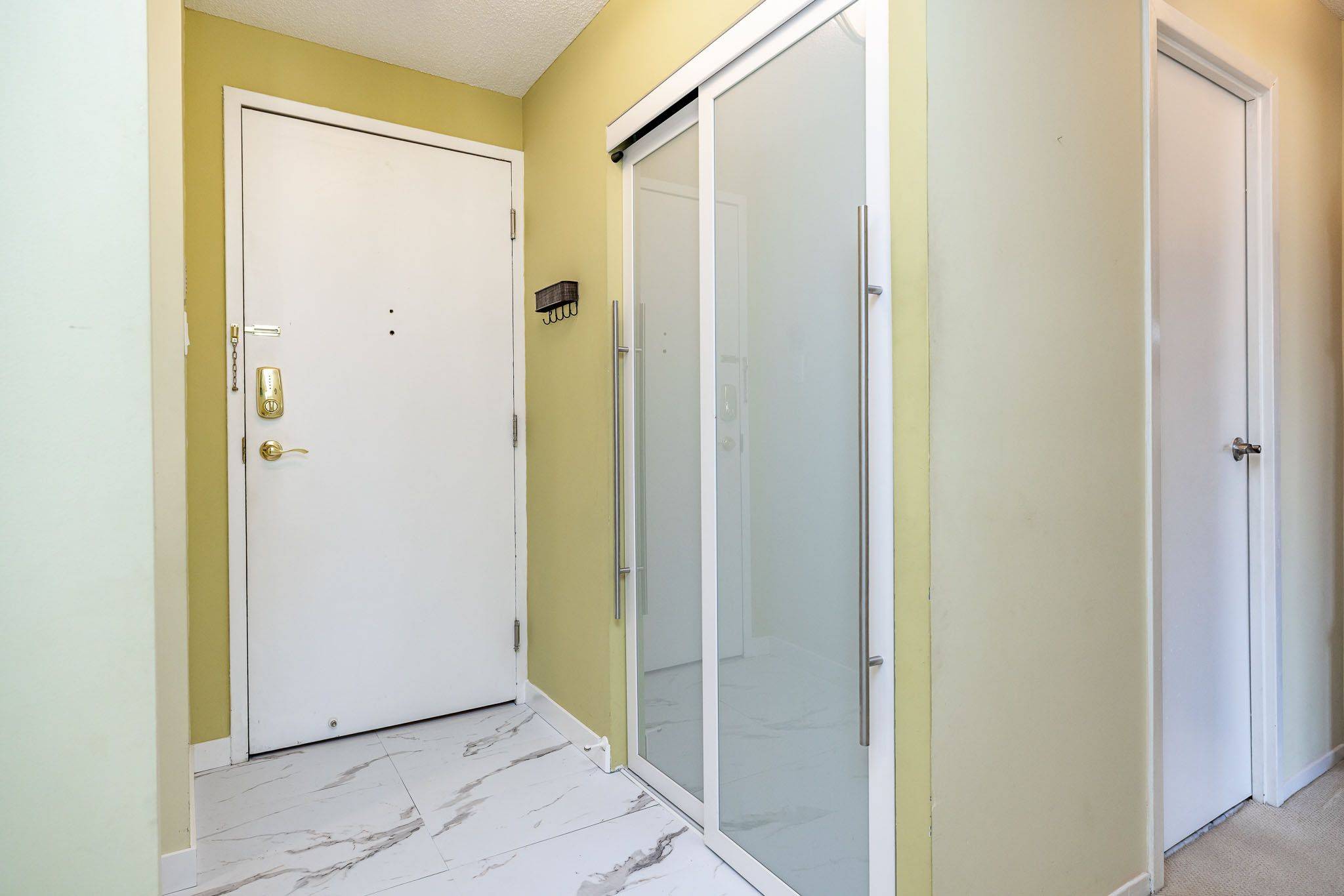 1025 Grenon AVE #115, Britannia Heights - Queensway Terrace N And Area, ON K2B 8S5