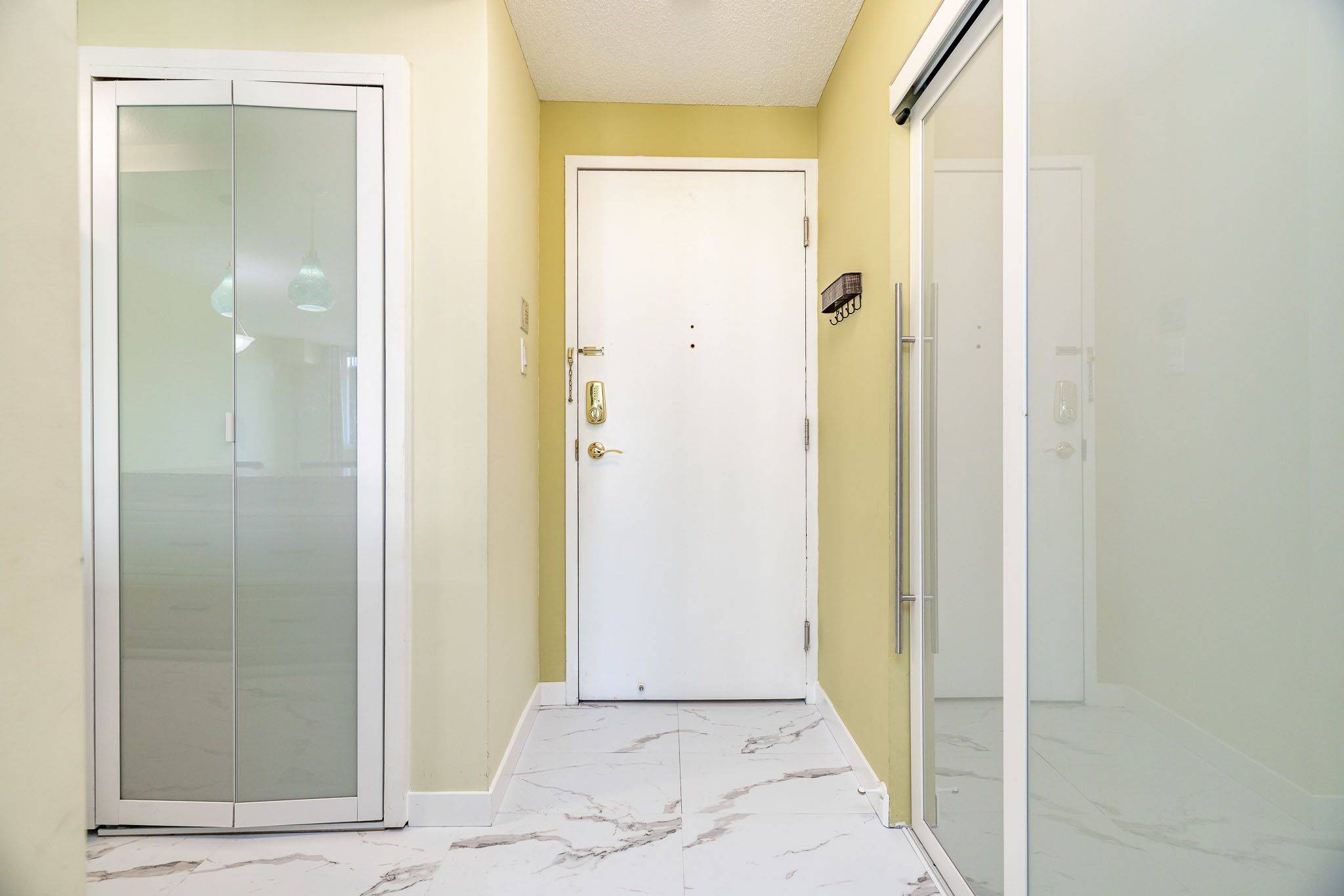 1025 Grenon AVE #115, Britannia Heights - Queensway Terrace N And Area, ON K2B 8S5