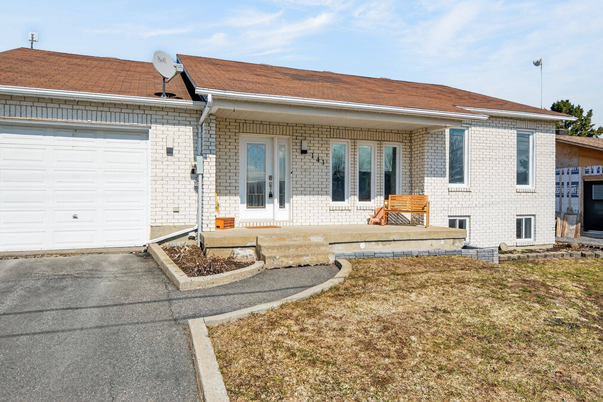 141 Jessup's Falls RD, Alfred And Plantagenet, ON K0B 1L0