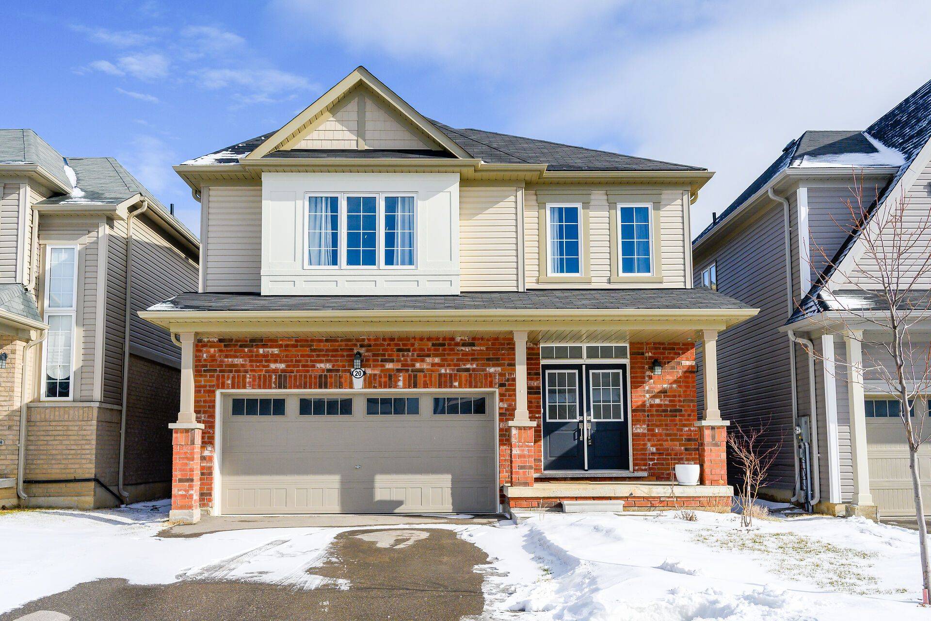 20 Armes ST, Hamilton, ON L0R 1C0