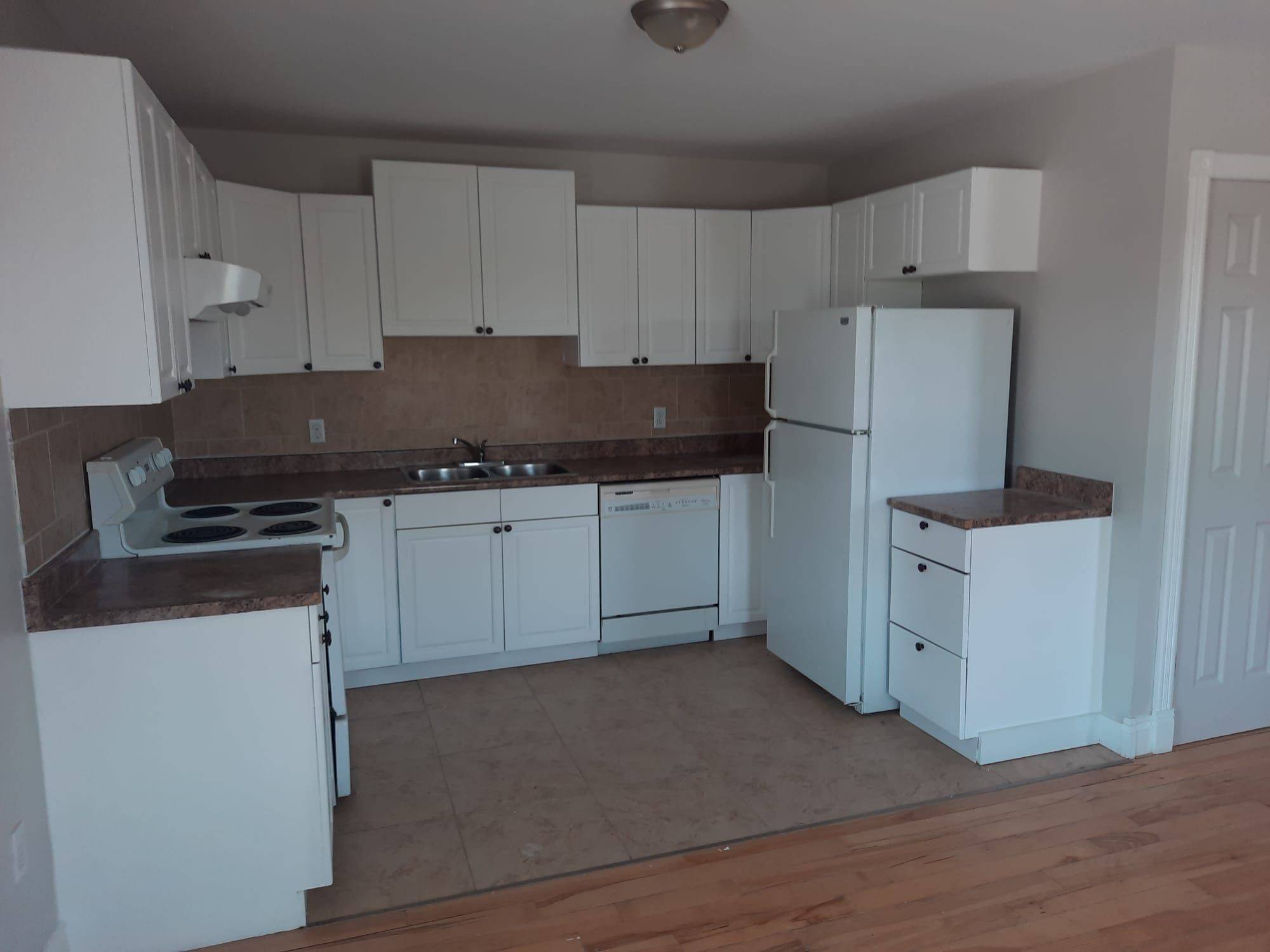 2084 Dundas ST #3, Edwardsburgh/cardinal, ON K0E 1E0