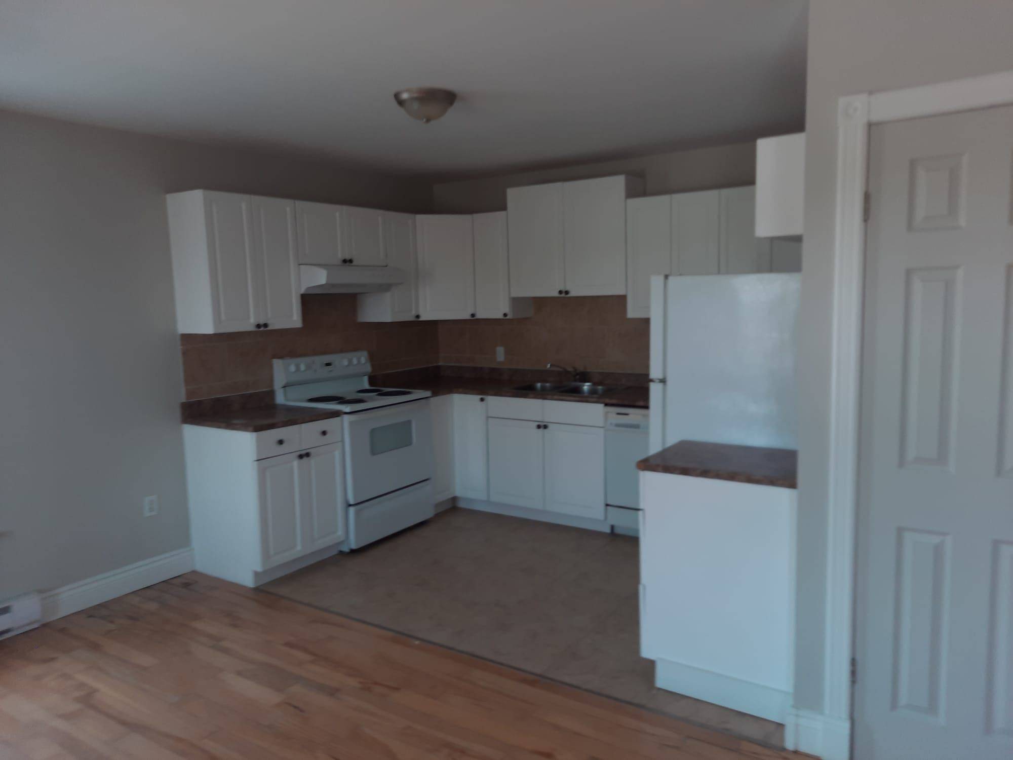 2084 Dundas ST #3, Edwardsburgh/cardinal, ON K0E 1E0