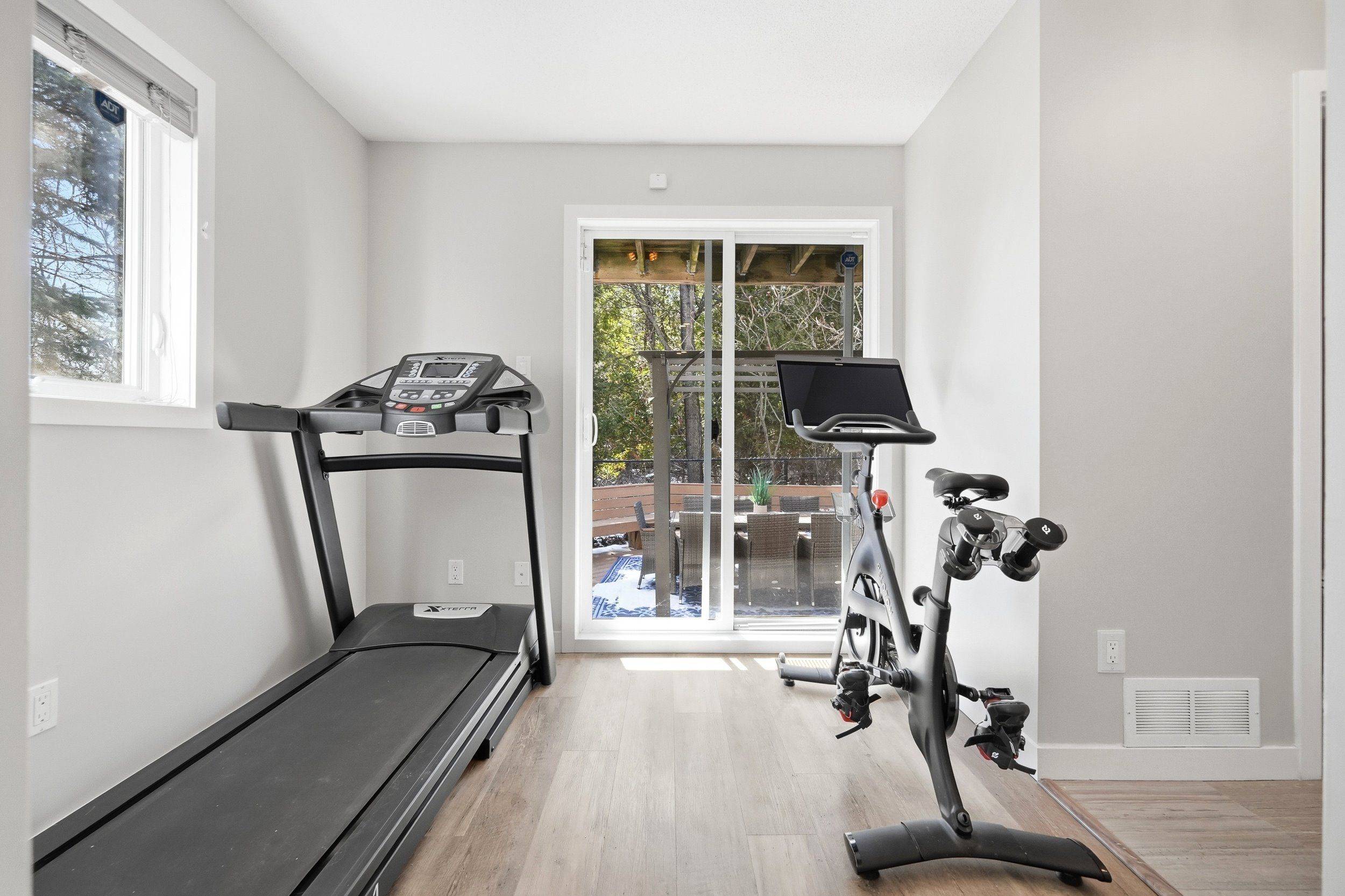 128 Songbird Private, Bells Corners And South To Fallowfield, ON K2H 0A2