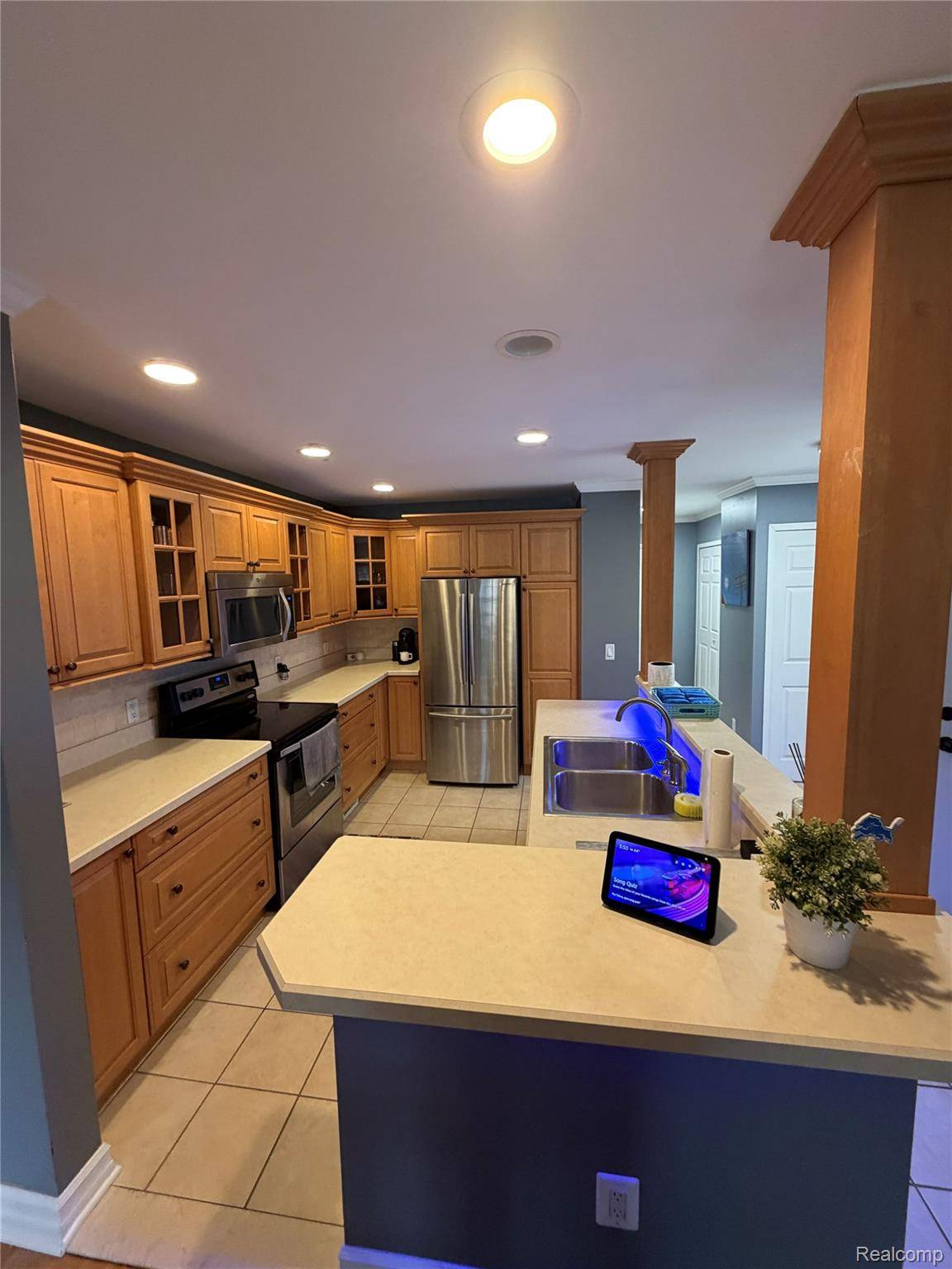 35531 Heritage LN, Farmington, MI 48335