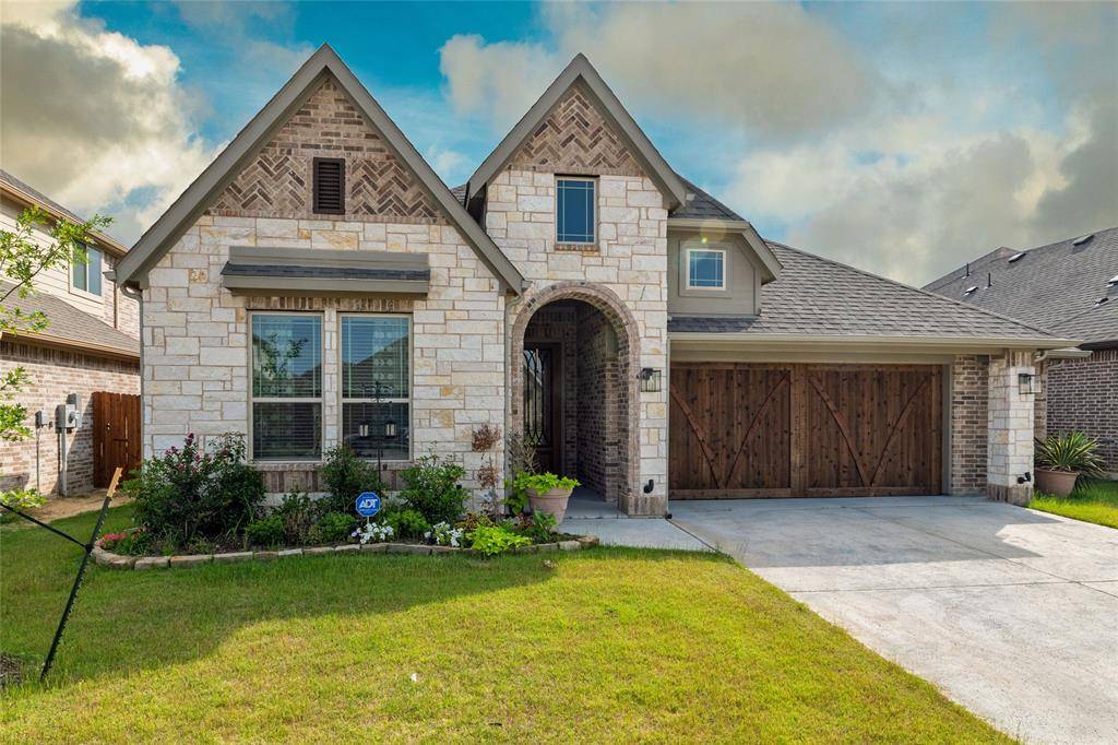 513 Livia Street, Burleson, TX 76028