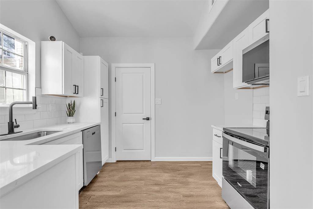 17676 Kelly Boulevard, Dallas, TX 75287