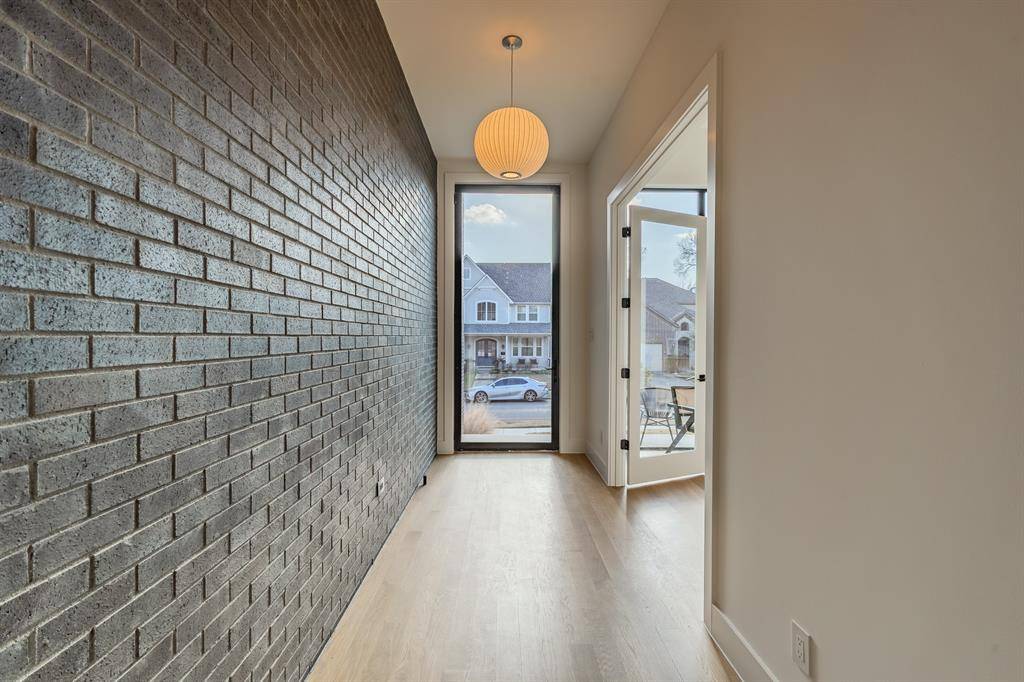 7319 Casa Loma Avenue, Dallas, TX 75214