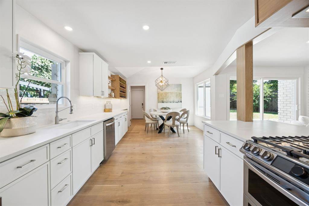 3145 Darvany Drive, Dallas, TX 75220