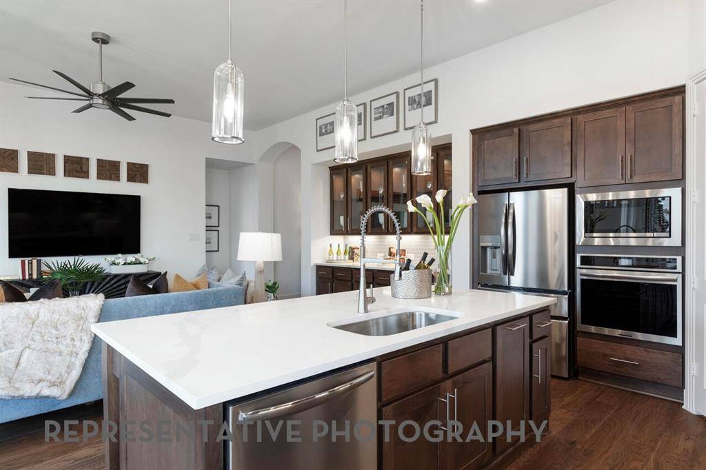 11517 Lyme Park Lane, Fort Worth, TX 76052