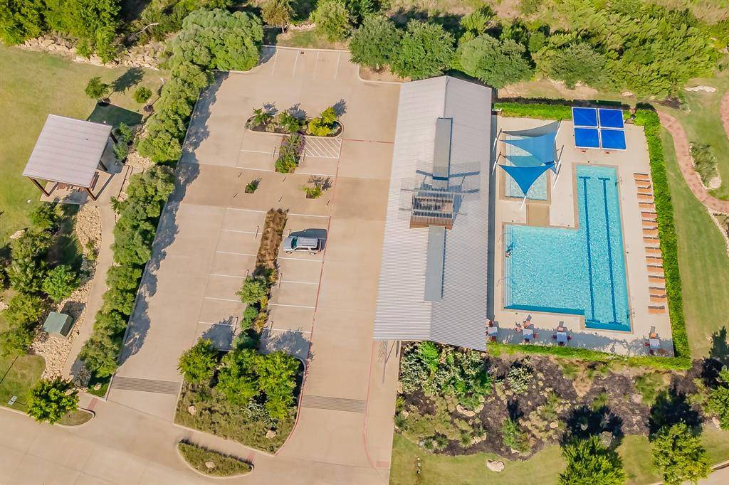 1008 Broadmoor Way, Roanoke, TX 76262