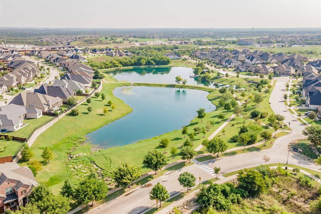 1008 Broadmoor Way, Roanoke, TX 76262