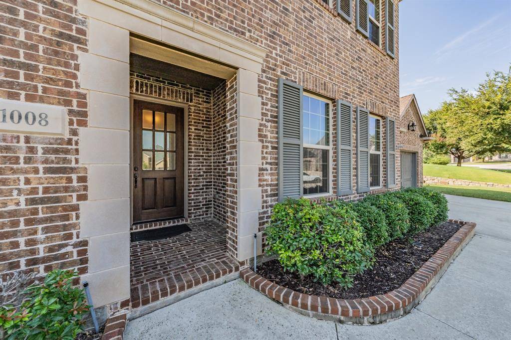 1008 Broadmoor Way, Roanoke, TX 76262