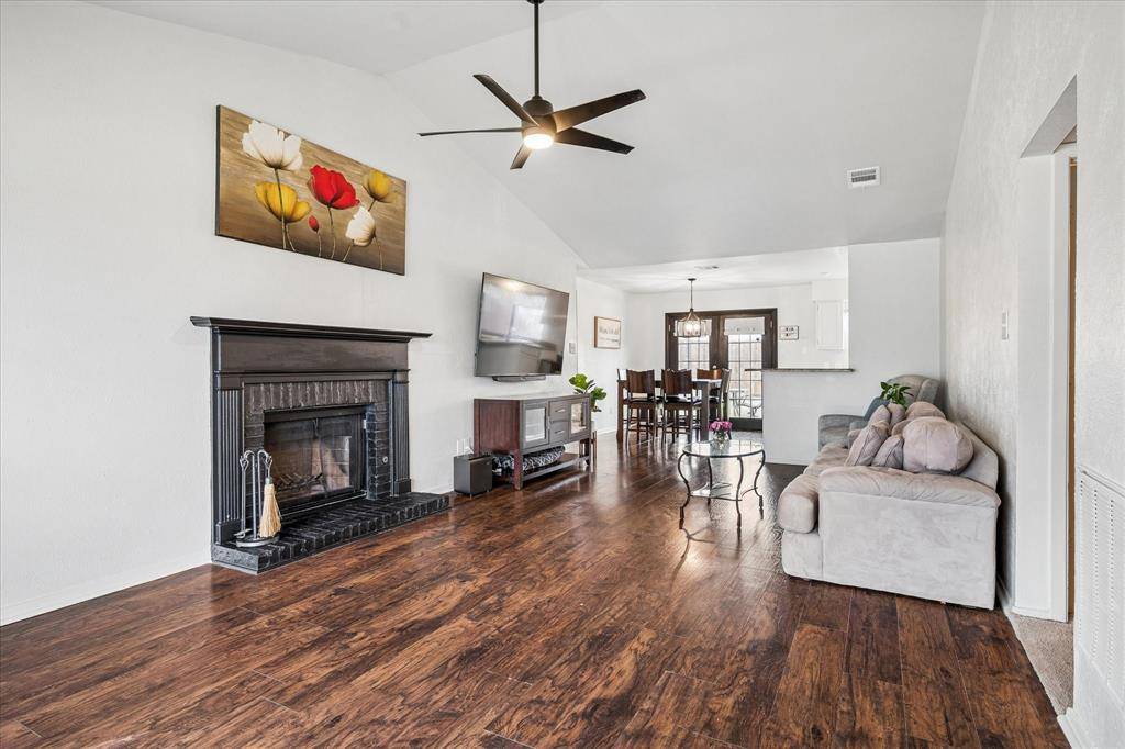 1117 Geneva Court, Garland, TX 75040