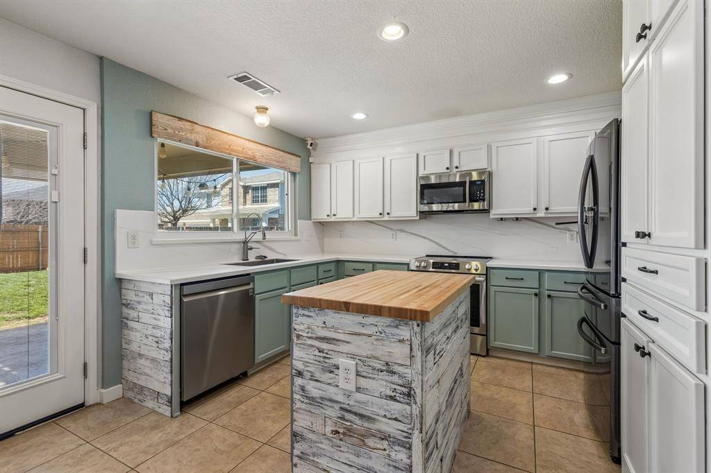 14037 Fontana Road, Fort Worth, TX 76262