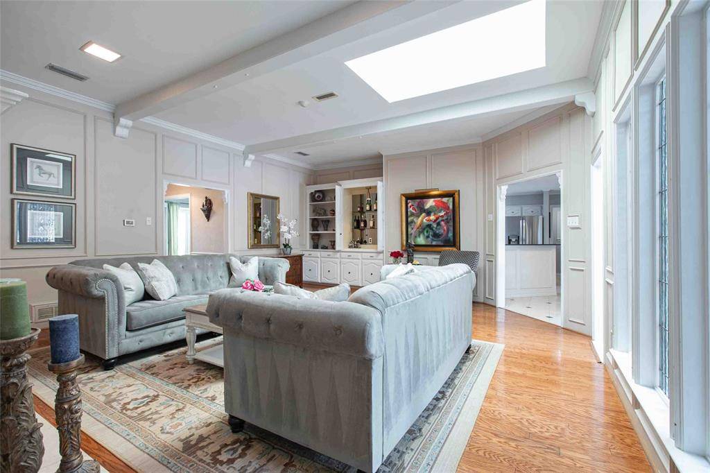 10011 Hickory Crossing, Dallas, TX 75243