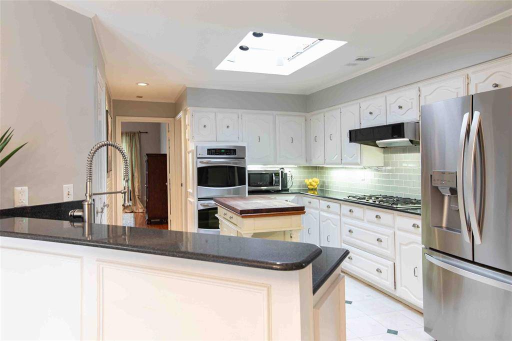 10011 Hickory Crossing, Dallas, TX 75243