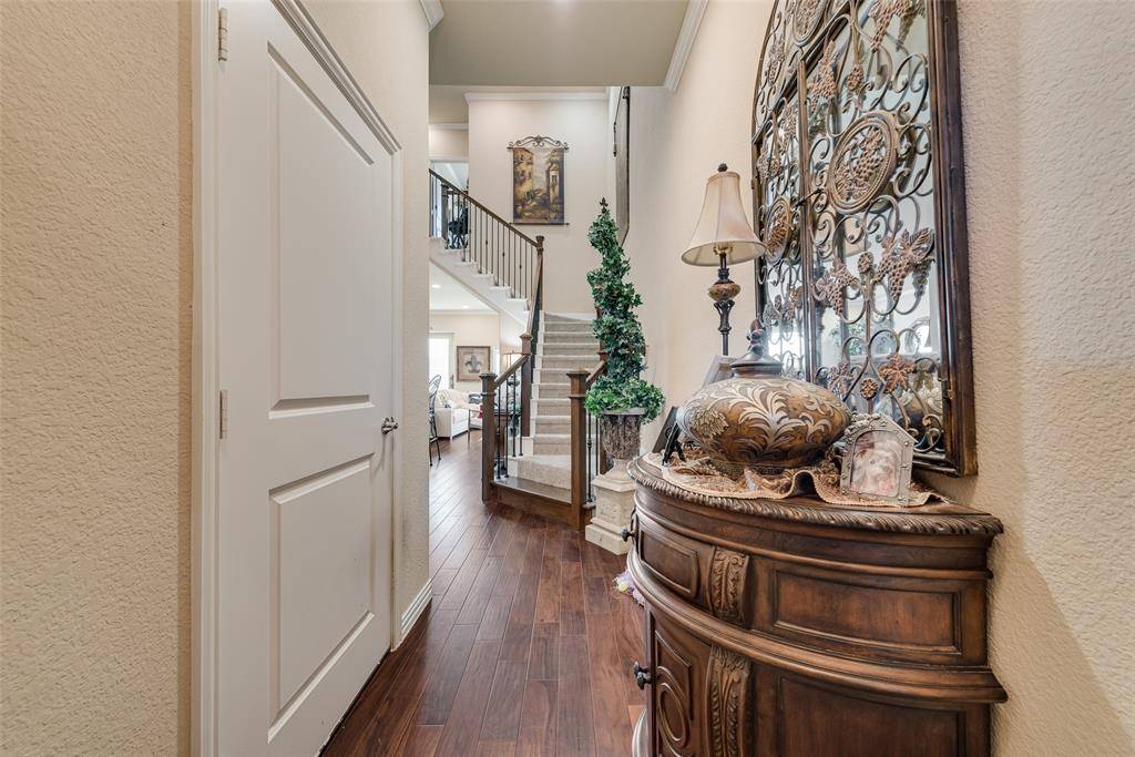 1217 Summerset Lane, Burleson, TX 76028