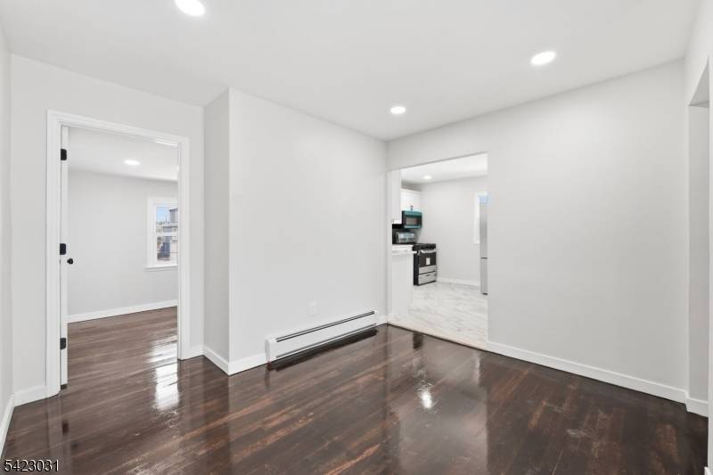 325 Schley St, Newark City, NJ 07112