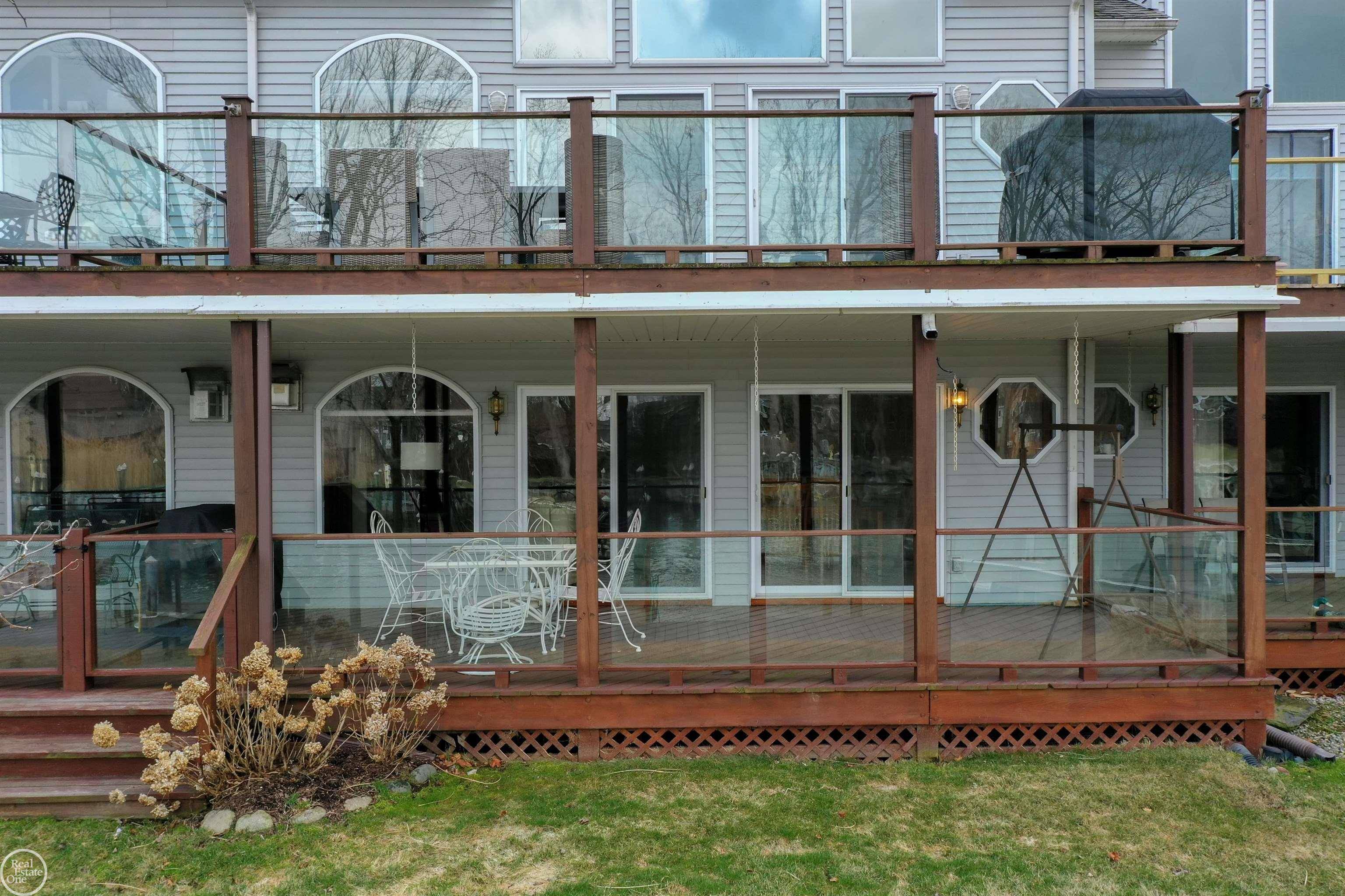 37814 Jefferson AVE, Harrison Twp, MI 48045