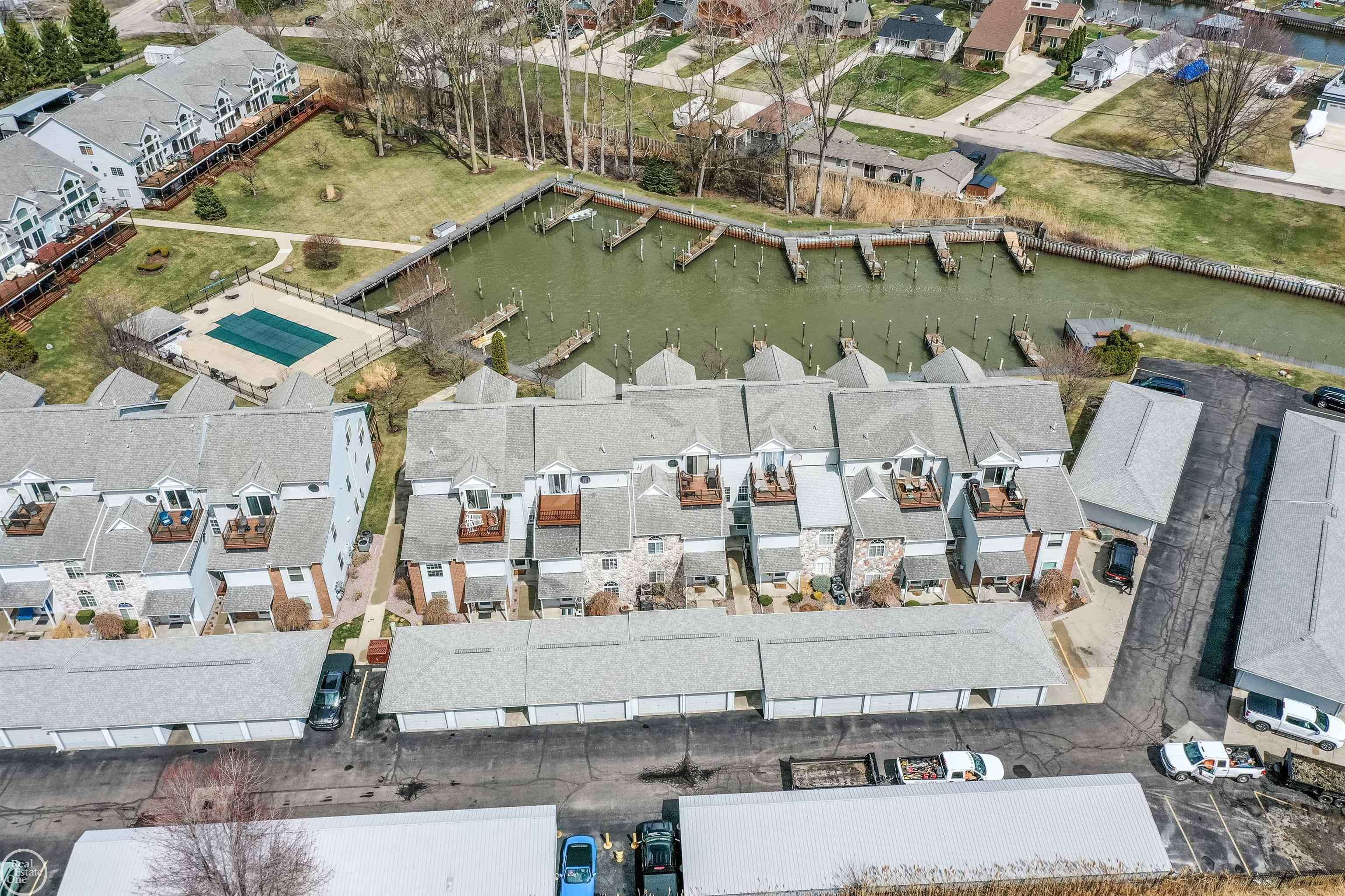 37814 Jefferson AVE, Harrison Twp, MI 48045