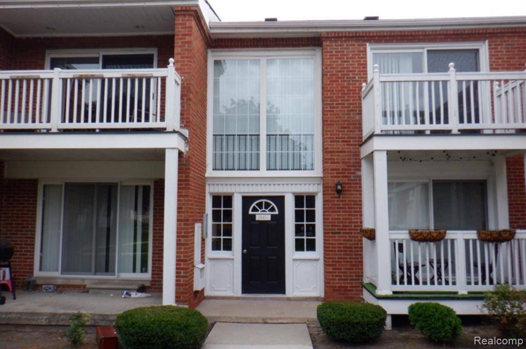 2445 Torquay AVE #211, Royal Oak City, MI 48073
