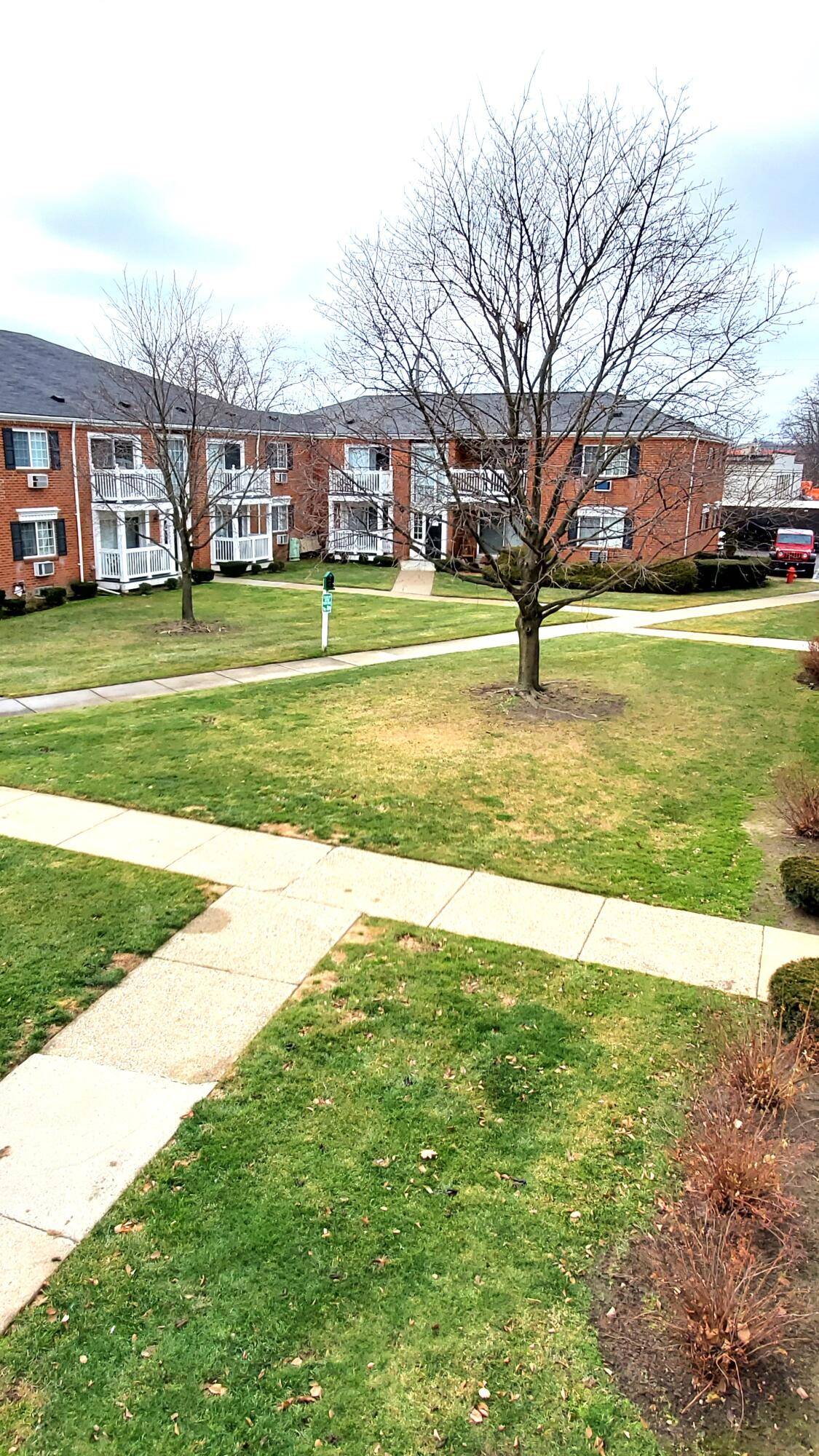 2445 Torquay AVE #211, Royal Oak City, MI 48073