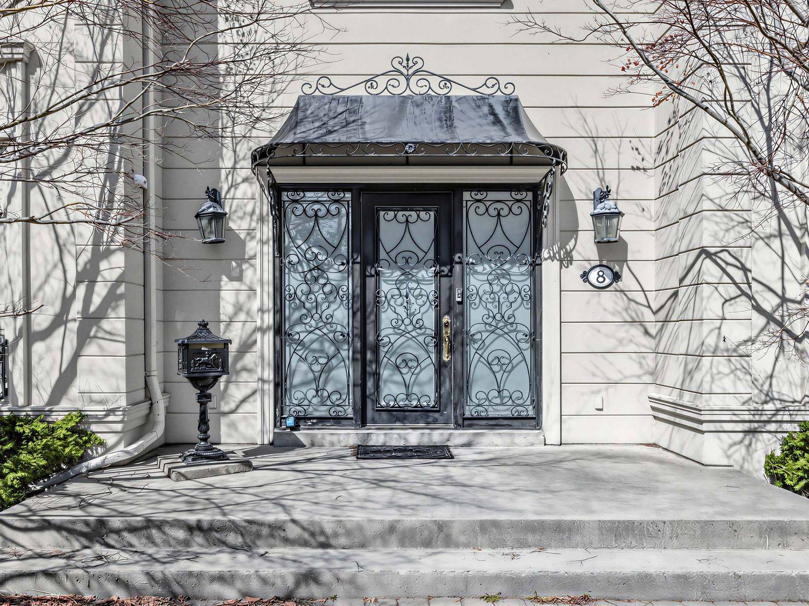 8 Colvestone RD, Toronto C12, ON M2L 1X3